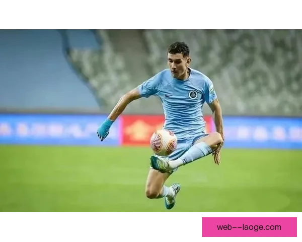 中国男足主场险胜印尼拜合拉木一球定胜局晋级十八强